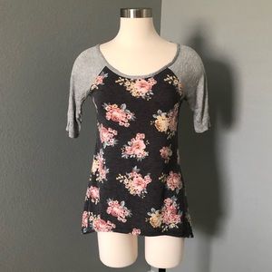 Threads Studio Floral High-Low Raglan T-Shirt Blouse